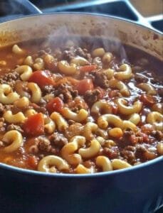 One-Pot Beef And Macaroni Soup