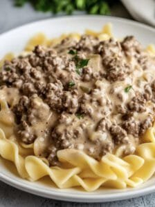 Slow Cooker Ground Beef Stroganoff