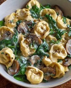 Creamy Mushroom and Spinach Pasta