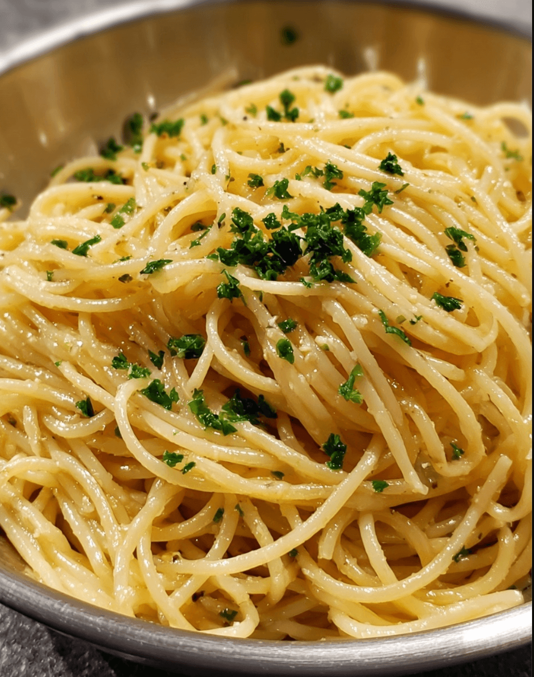 Slow Cooker Spaghetti Aglio e Olio