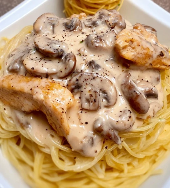 Creamy Chicken & Mushroom Spaghetti
