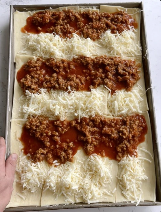Quick Sheet Pan Lasagna for weeknight meals