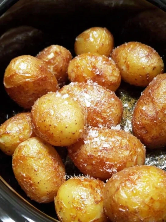 Easy Slow Cooker Baked Potatoes