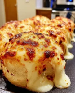 Low-Carb Cheese Buns