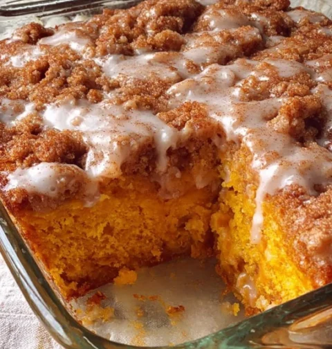 Pumpkin Spice Crumb Cake Recipe Easy Pumpkin Spice Crumb Cake Homemade Pumpkin Spice Crumb Cake Best Pumpkin Spice Crumb C...