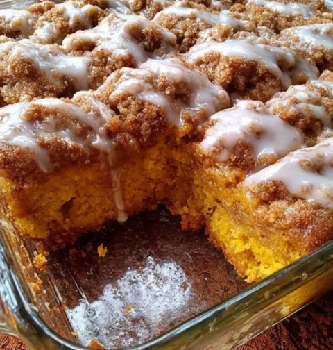Pumpkin Spice Crumb Cake Recipe Easy Pumpkin Spice Crumb Cake Homemade Pumpkin Spice Crumb Cake Best Pumpkin Spice Crumb C...