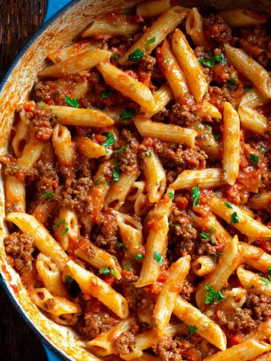 Slow Cooker Beef Bolognese Recipe Easy Slow Cooker Beef Bolognese Best Beef Bolognese Slow Cooker Recipe Slow Cooker Bolog...