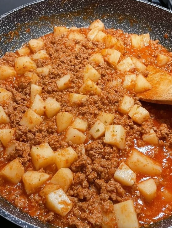 Easy One-pot Ground Beef And Potatoes Recipe Quick Ground Beef And Potatoes Dinner Ideas Best One-pot Beef Potato Weeknigh...