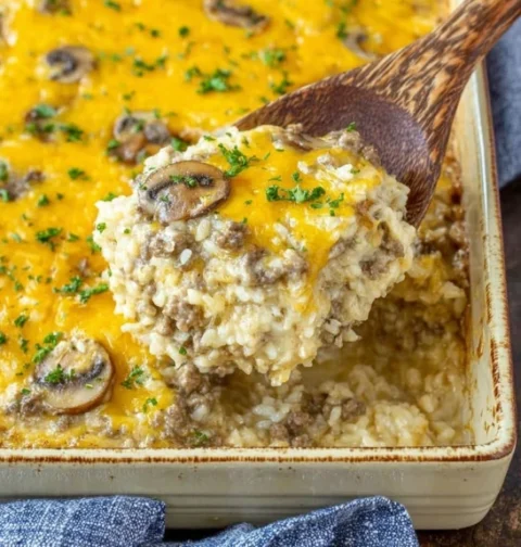 Easy Southern Cheesy Beef Casserole Recipe Southern Potluck Casserole Ideas Cheesy Ground Beef And Rice Bake Make Ahead So...