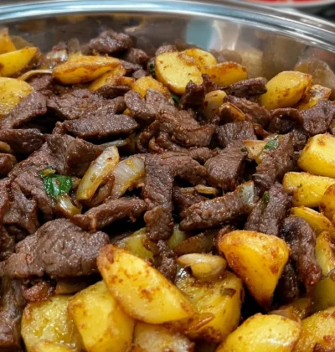 Garlic Butter Steak Skillet Recipe Grandma's Garlic Butter Steak Cozy Skillet Steak And Potatoes Easy Garlic Butter Steak ...