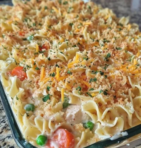 Grandma’s Chicken Noodle Casserole Recipe Easy Chicken Noodle Casserole Best Chicken Noodle Casserole Homemade Chicken N...
