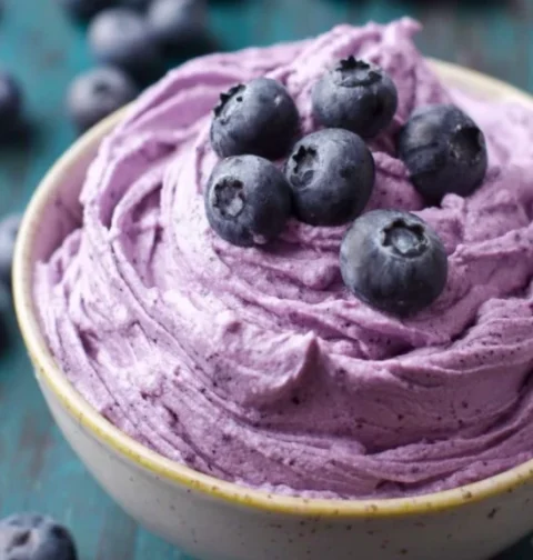 Homemade Blueberry Cream Cheese Frosting Recipe Best Cream Cheese Frosting For Holiday Cakes How To Make Warm Blueberry Fr...