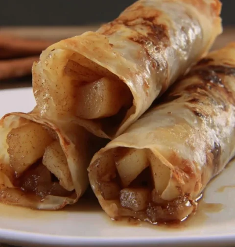 Old-fashioned Apple Pie Rice Paper Rolls Recipe Holiday Baked Apple Pie Rolls Vegan Apple Pie Rice Paper Rolls Gluten-free...