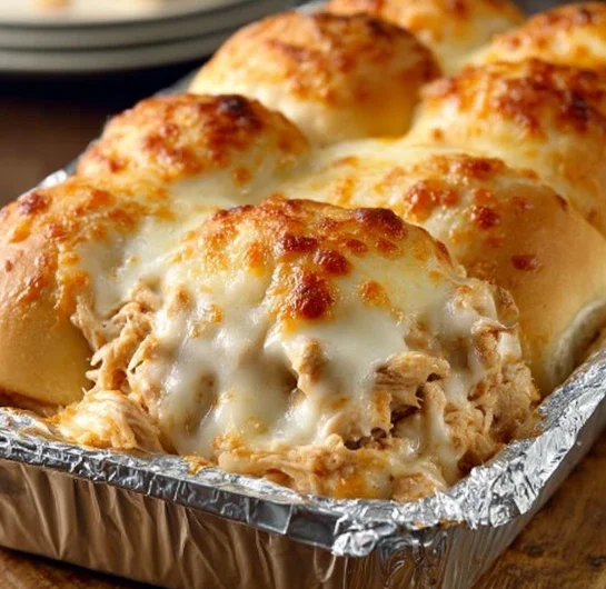 3ingredient Cheesy Chicken Sliders