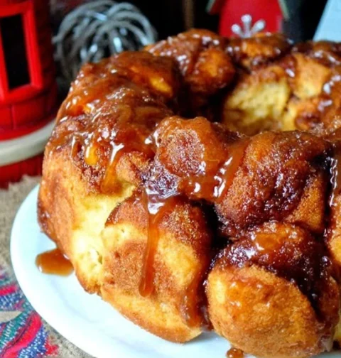 Easy Christmas Eve Cinnamon Rolls Recipe Quick Cinnamon Buns For Christmas Morning Make-ahead Christmas Eve Cinnamon Buns ...