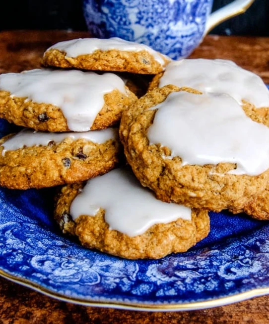 grandma ann's iced oatmeal spice cookies