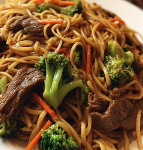 Grandma's Cozy Beef Lo Mein Recipe Authentic Grandma's Beef Lo Mein Best Beef Lo Mein Like Grandma's Cozy Homemade Beef Lo...