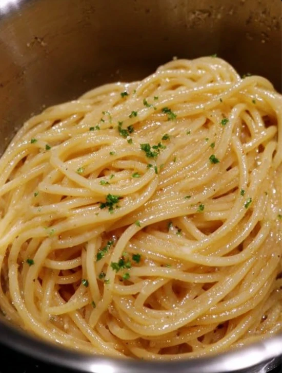 Grandma's Herb-infused Spaghetti Recipe Traditional Aglio E Olio With Herbs Homemade Garlic Oil Spaghetti Herb And Garlic ...