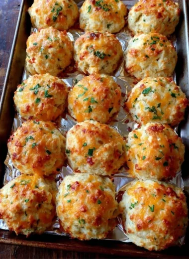 Oven Baked Cheddar Jalapeo Biscuits
