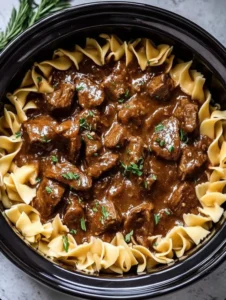 Slow Cooker Beef & Noodles