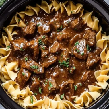 Slow Cooker Beef Noodles