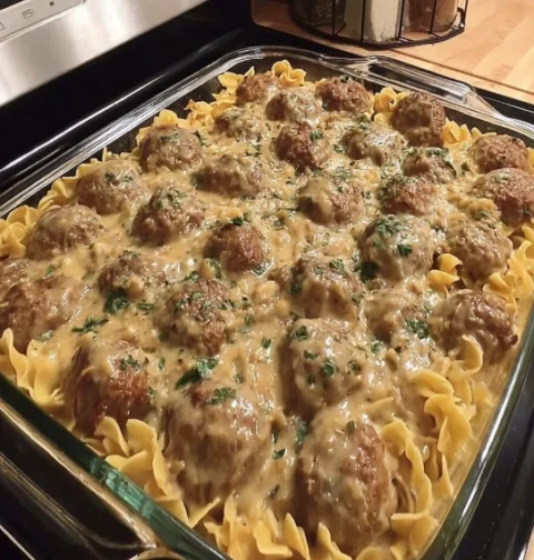 Southern Potluck Swedish Meatball Recipe Easy Swedish Meatball Noodle Bake Best Noodle Bake For Potluck Southern Style Swe...