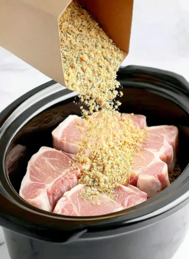 4ingredient Slow Cooker Pork Chops Stuffing Crust