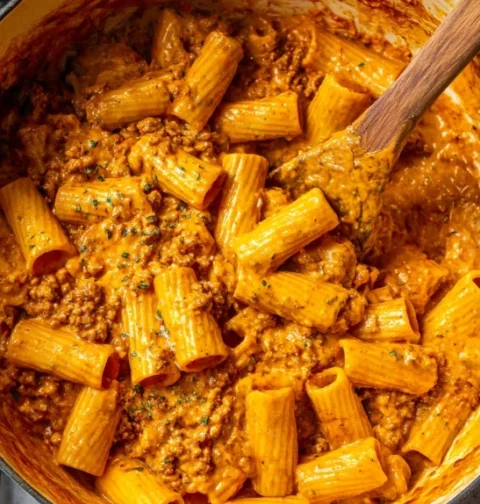 Onepot Creamy Sausage Rigatoni