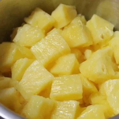 Slow Cooker Ingredient Pineapple Dump Cake