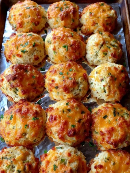 Oven Baked Cheddar Jalapeño Biscuits
