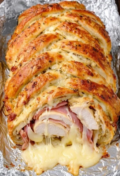4ingredient Chicken Cordon Bleu Crescent Braid