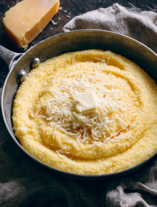 Simple Southern 4-Ingredient Creamy Cheddar Grits