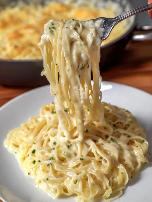 Fettuccine Alfredo