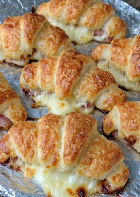 Bacon and Cheese Croissant Rolls