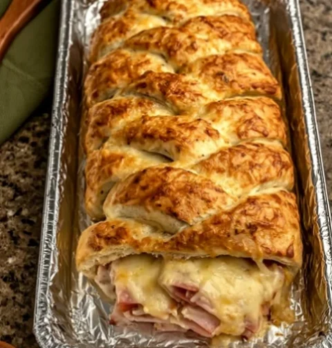 Cordon Bleu Crescent Ring