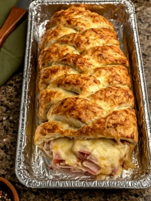 Cordon Bleu Crescent Ring