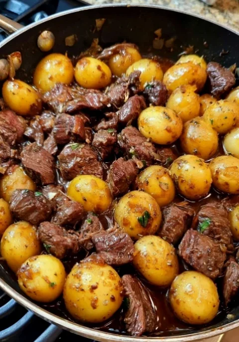 Garlic Butter Beef & Baby Potatoes