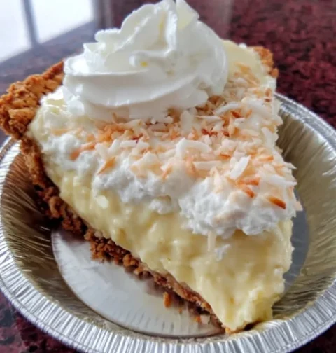Old Fashioned Coconut Cream Pie